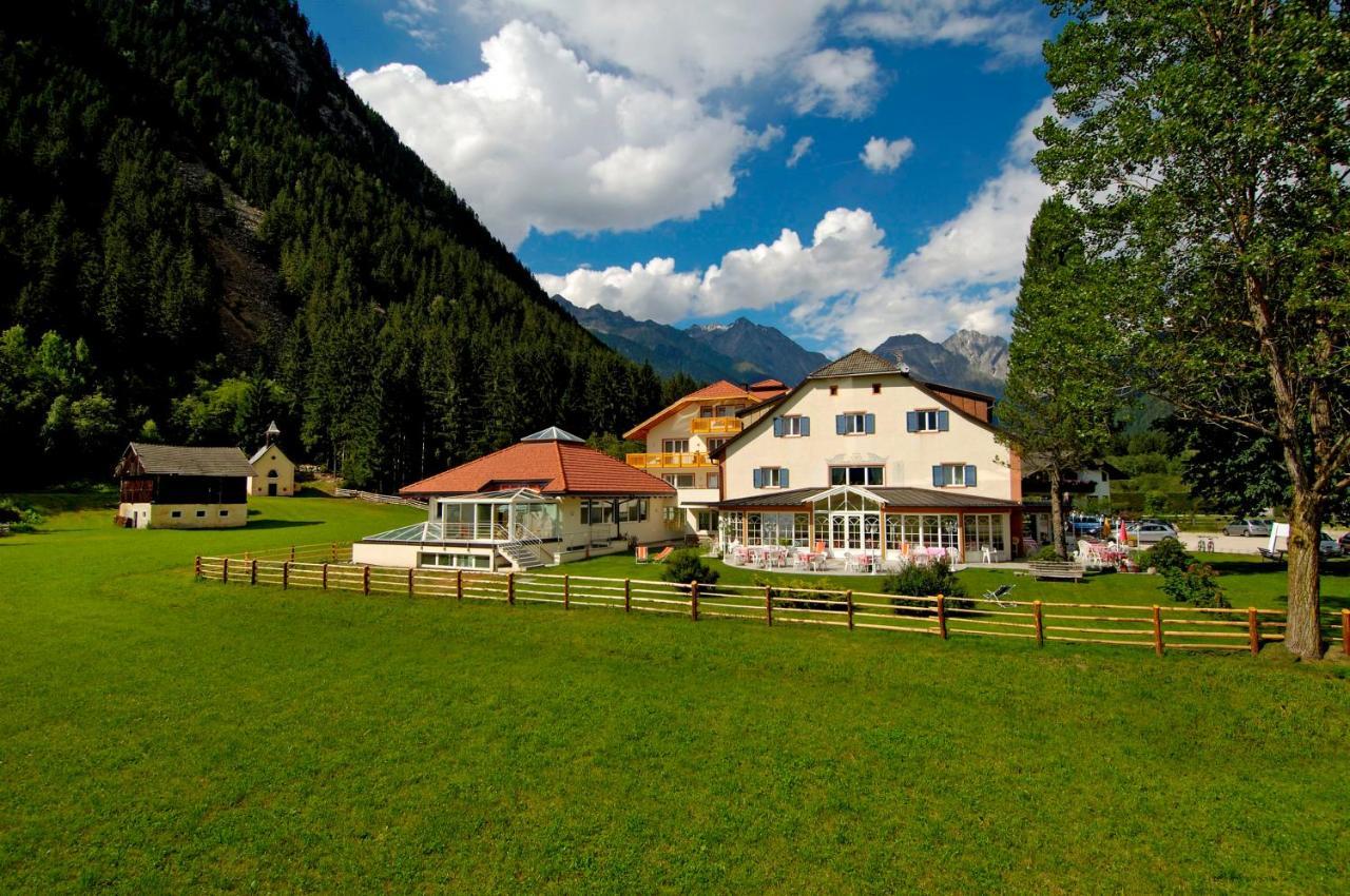 Hotel Bad Salomonsbrunn Anterselva di Mezzo Bagian luar foto