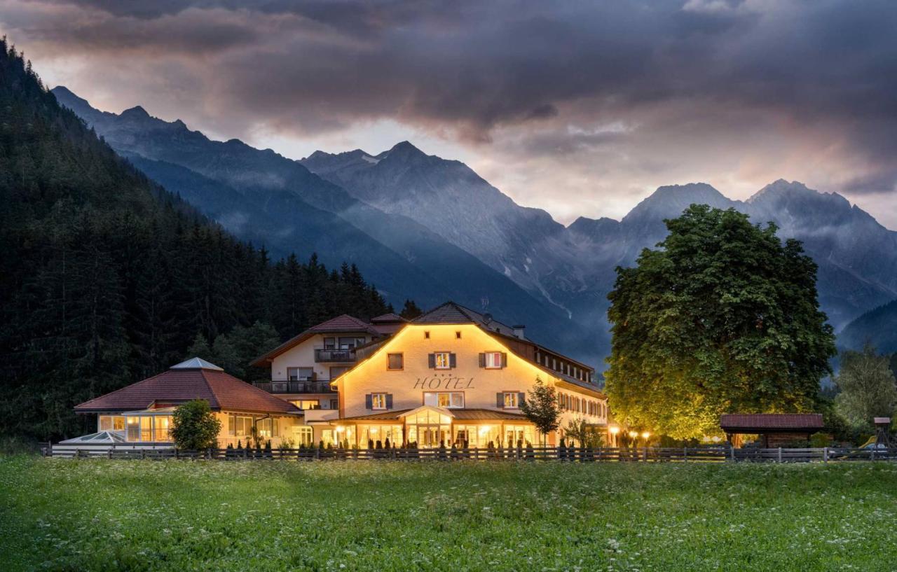 Hotel Bad Salomonsbrunn Anterselva di Mezzo Bagian luar foto