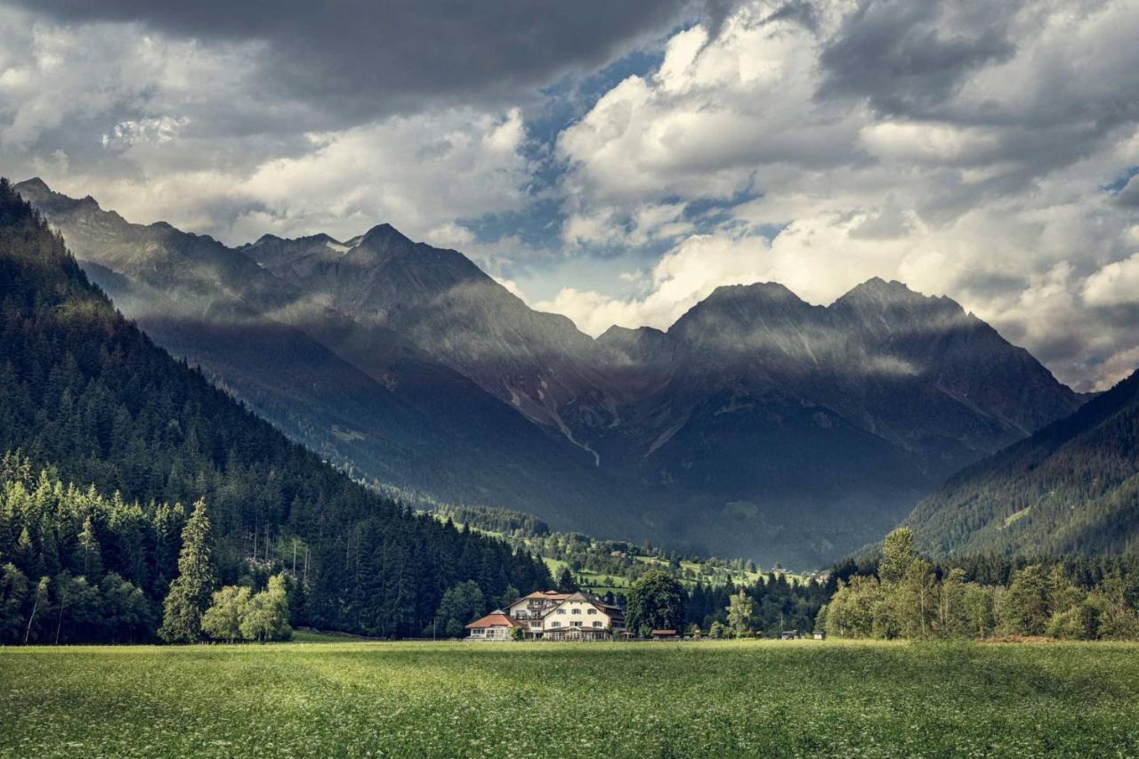 Hotel Bad Salomonsbrunn Anterselva di Mezzo Bagian luar foto