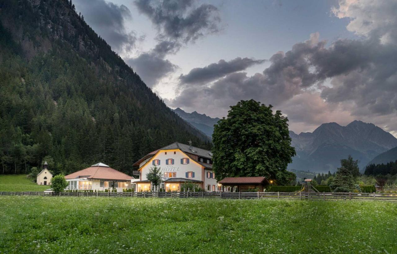 Hotel Bad Salomonsbrunn Anterselva di Mezzo Bagian luar foto