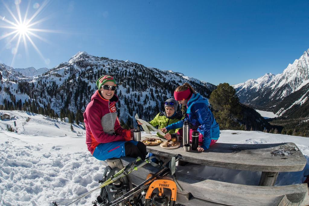 Hotel Bad Salomonsbrunn Anterselva di Mezzo Bagian luar foto