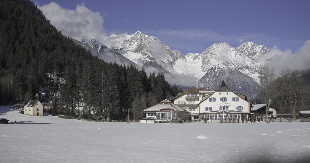 Hotel Bad Salomonsbrunn Anterselva di Mezzo Bagian luar foto